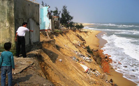 Dân hoang mang vì sống bên miệng tử thần