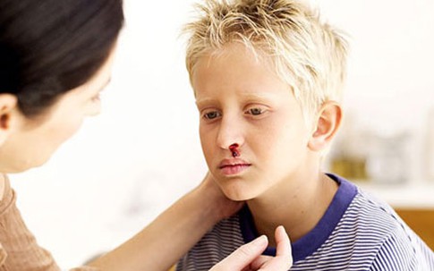 Ngừa chảy máu cam ở trẻ