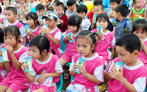 Sữa học đường giảm nhanh suy dinh dưỡng