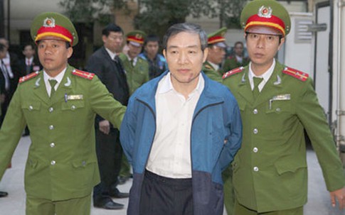 Dương Chí Dũng và 9 đồng phạm hầu tòa