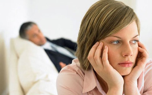 "Thâm cung bí sử" (45-2): Cái giá đắt của ông chồng tham lam