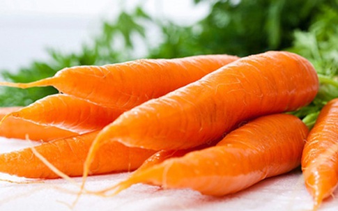 Đẹp da, óng tóc nhờ cà rốt