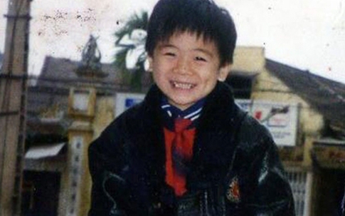 Ảnh độc của 'thiếu gia nghìn tỷ' đi xe máy