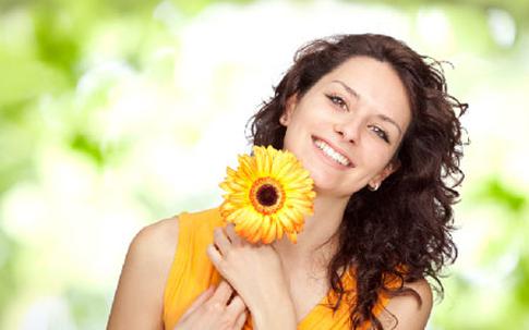 Muốn hạnh phúc, phụ nữ trước hết phải yêu mình
