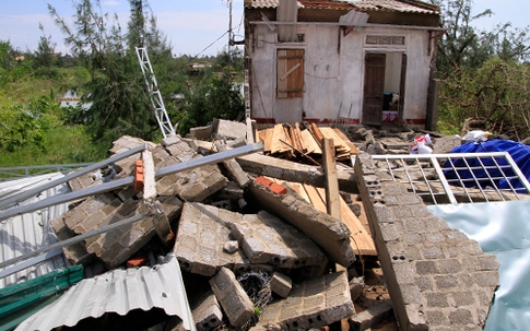 Nhói lòng cảnh hoang tàn nơi tâm bão đi qua