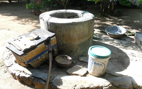 Giếng cổ lạ lùng biết 'nuốt' đồ vật ở Quảng Ngãi