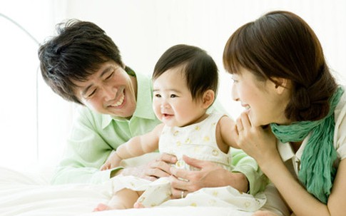Mẹ suýt mất con vì lây bệnh từ bố