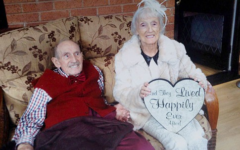 Gần 100 tuổi vẫn kết hôn vì trúng tiếng sét ái tình