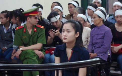 Giết bạn gái, nữ sinh 16 tuổi lĩnh 9 năm tù