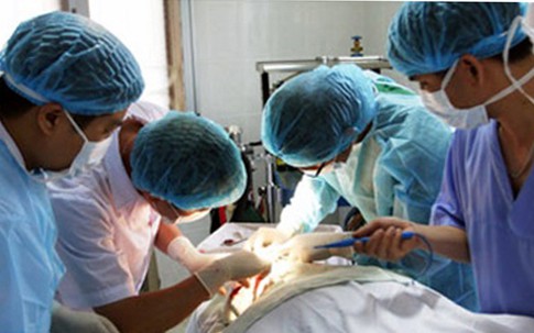 Trả giá đắt vì... làm đẹp