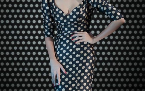 Thanh Hằng ấn tượng với chấm bi