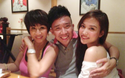 MC Trấn Thành khoe ảnh tình tứ bên bạn gái