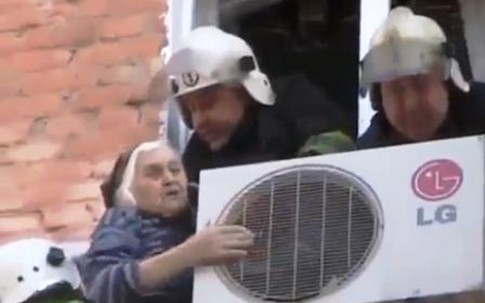 Cụ bà 97 tuổi may mắn thoát chết khi rơi từ tầng 4