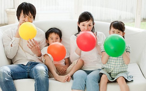 Toát mồ hôi hột với những câu hỏi "tại sao" của con