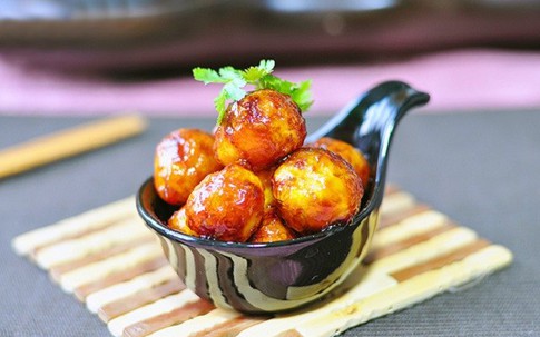 Ngon miệng trứng cút xốt cà chua