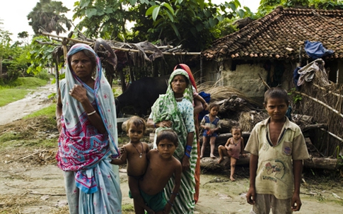 Ông ngoại rao bán cháu trai sơ sinh