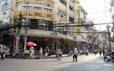 Phố “trai gọi” chuyên phục vụ quý bà
