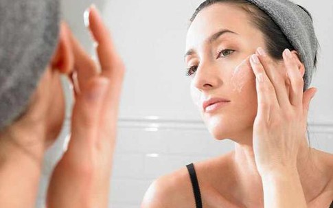 7 thói quen dễ khiến bạn già trước tuổi