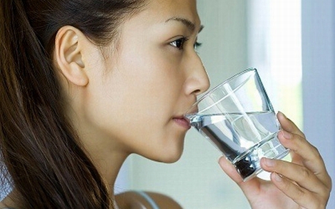 Cách uống nước để giải nhiệt trong mùa hè