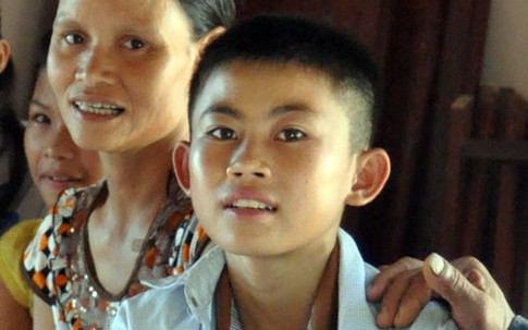 Cậu bé dũng cảm cứu 5 em nhỏ thoát chết đuối