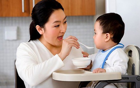 Bé gầy còm biếng ăn, phải làm sao?