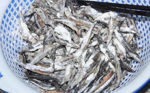 Ngon miệng với cá cơm rán