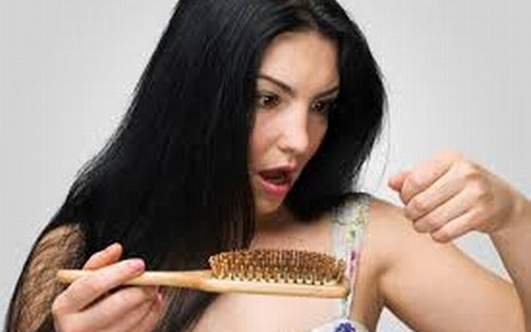 Bí quyết ăn uống ngăn ngừa rụng tóc