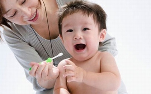 Thời điểm nên cho trẻ đánh răng?