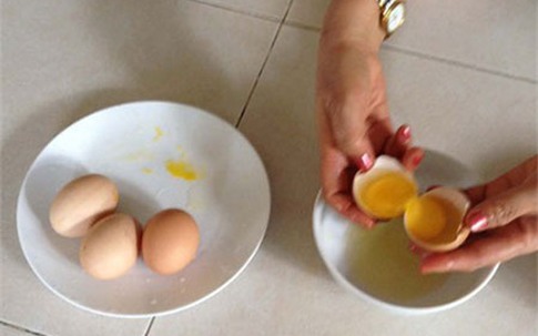 Trứng gà 2 lòng đỏ tại Sài Gòn
