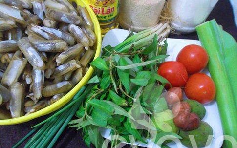 Canh riêu móng tay ngon lạ