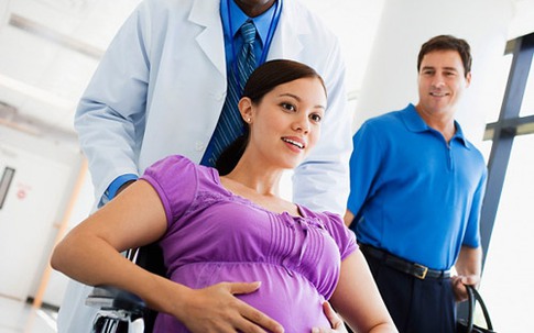 Nghe chuyện rặn đẻ, cười ra nước mắt