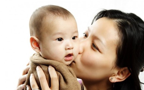 8 điều đừng bao giờ nói khi đi thăm "bà đẻ"