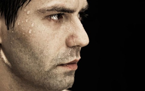 Tôi đã khiến em phải nhảy cầu tự vẫn