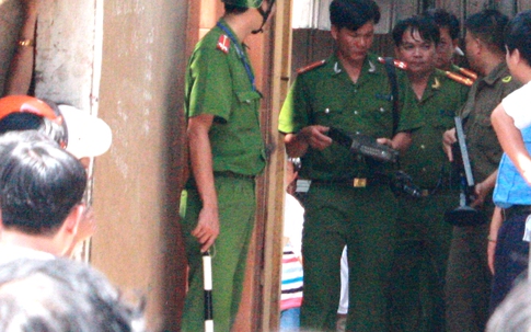 'Hung thủ giết chủ tiệm vàng là người quen'