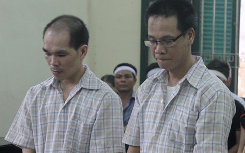 Thanh niên đâm chết 2 người hàng xóm vì bênh bố nhận án tử