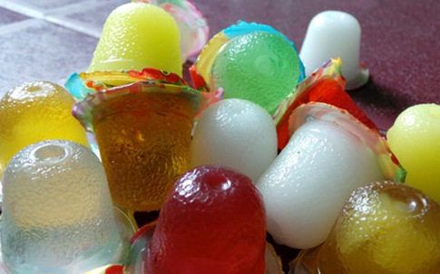 Trẻ thiệt mạng vì miếng ăn, nhà sản xuất có “động lòng“?