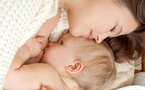 Cho con bú lại cực "lời" cho mẹ