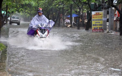 Hôm nay, Hà Nội vẫn có mưa to, gió giật