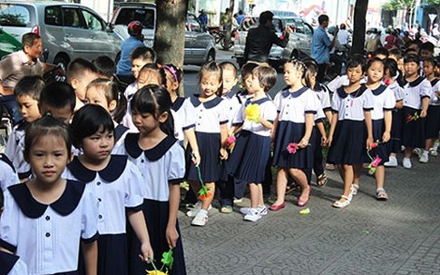 Lộ chiêu mới "móc túi" phụ huynh
