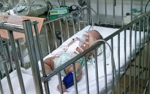 Buổi sáng định mệnh của bé bị đâm thủng bụng