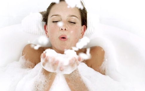 Những việc cần tuyệt đối tránh trước và sau khi tắm