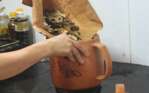 Ẩn họa trong thuốc uống 'làm béo'