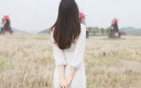 Đừng “hà tiện” tình yêu với bản thân