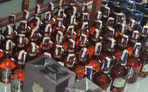 Hàng trăm chai rượu ngoại “vô chủ” ở Ga Đà Nẵng