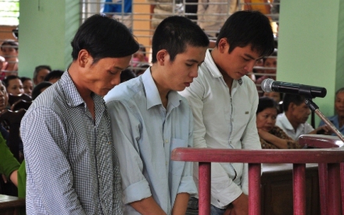 Kinh hoàng nam thanh niên đâm người yêu hai nhát rồi đẩy xuống sông