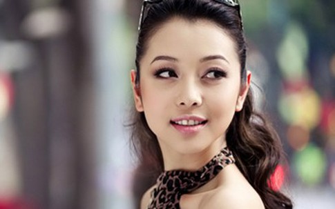 Jennifer Phạm 'thoáng' hơn Tăng Thanh Hà