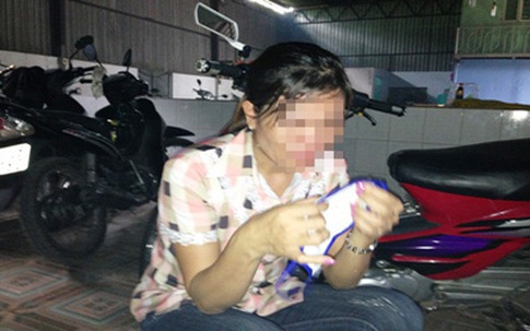 Vụ lột đồ, đánh ghen: “Tôi phải cố giấu con gái lớn việc bị đánh ghen”