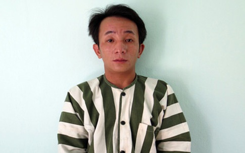 Oái oăm: Rủ cả bố bạn gái đi... cướp