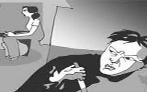Khóa cửa tự sát sau khi đâm trọng thương vợ bạn