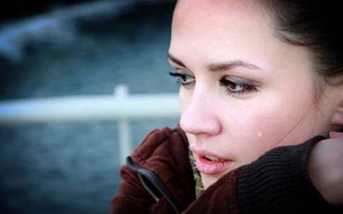 Một ngày vợ hờ của chồng gọi điện cho tôi xưng chị em